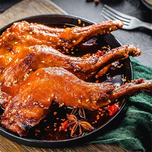 麻辣兔腿 四川特产冷吃兔手撕兔零食小吃香辣冷吃兔腿 商品图1