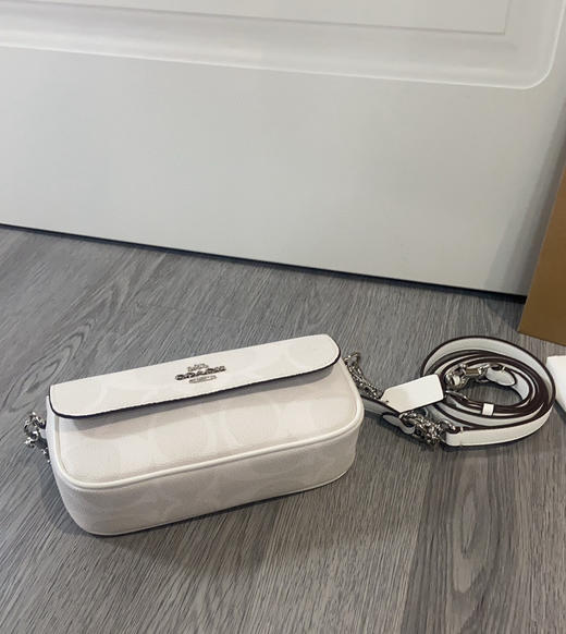 夏季特惠💰470 蔻驰2025年新品 CAN72 Hailey 女士包包! 商品图5