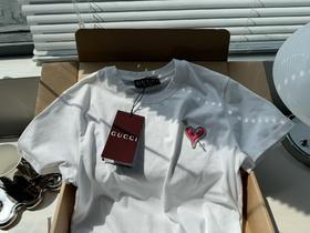 难得原单GU爱心薄棉T恤