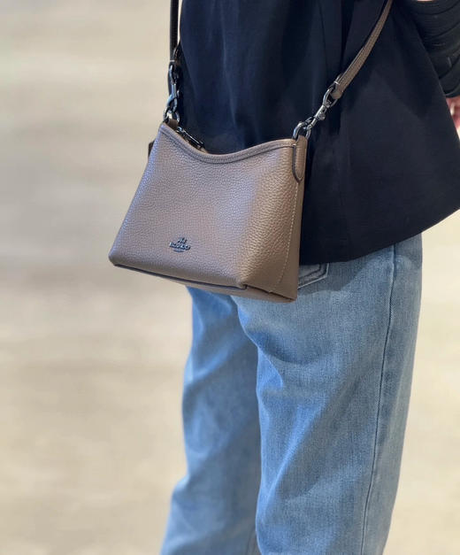 夏季特惠💰470 蔻驰新款流浪包小号CBH16 尺寸:19*15*8cm 商品图8