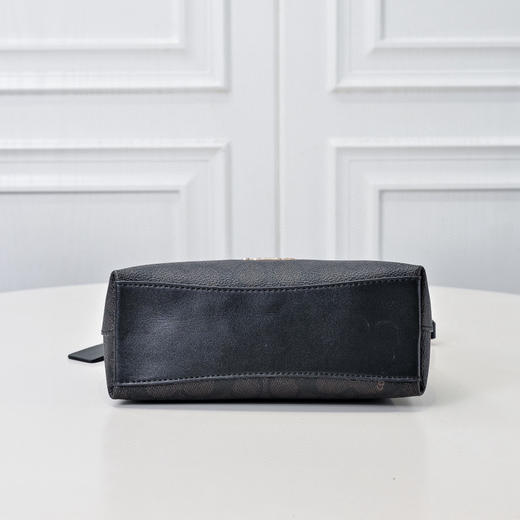 夏季特惠💰470 蔻驰新款流浪包小号CBH15 尺寸:19*15*8cm 商品图3