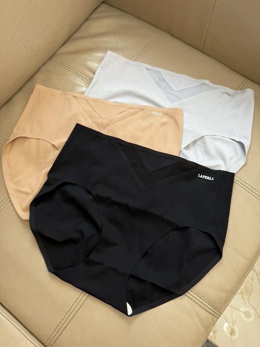 62-1 三色一盒不拆卖 LP一片式无痕 女士 中腰内裤 客供料 亲肤贴合舒适 商品图0