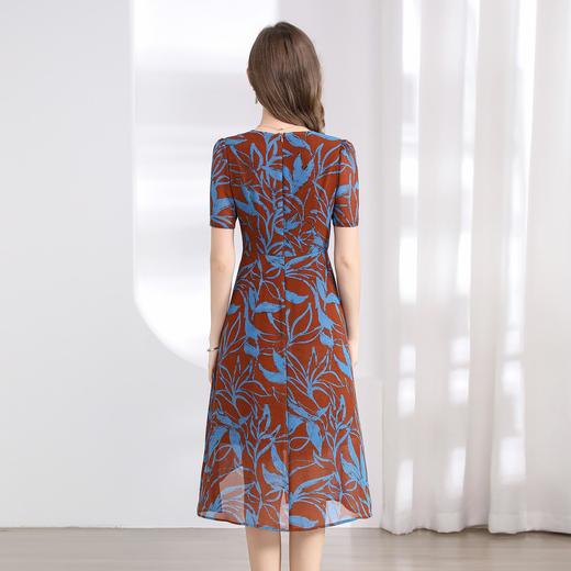 「自」全新升级【铂金会员358/天猫479/差价121】(42942)洛诗琳高级感法式连衣裙2025夏季气质收腰V领显瘦A字裙女 商品图3