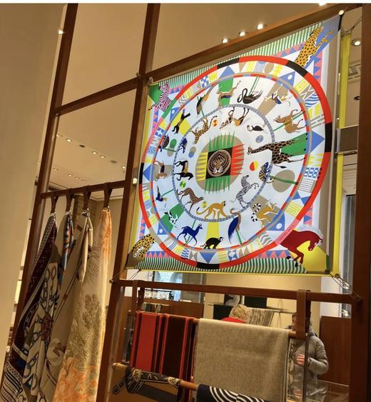 售完无补  稀罕牛货  王者之虎旋转木马丝巾  无标 纯h真丝披肩 商品图0