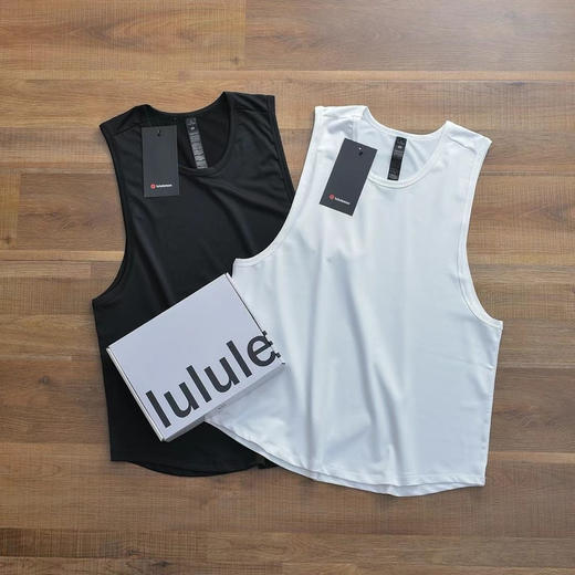 2025新款，原单正品 lululemon年夏季新款，无袖坎肩式设计时尚百搭棉背心

规格：一盒2件【黑色白色】

尺寸：M-XXL 商品图0