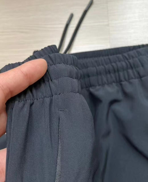 越南搞回，原单正品 SPYDER蜘蛛 弹力速干短裤，跑步短裤

双口袋ykk拉链，面料有弹性。

尺码smlxlxxl 商品图2