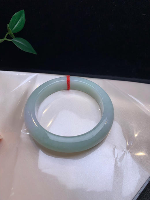 620111，58.2浅绿底手镯，版型好，很清爽干净，带绿底色 商品图4