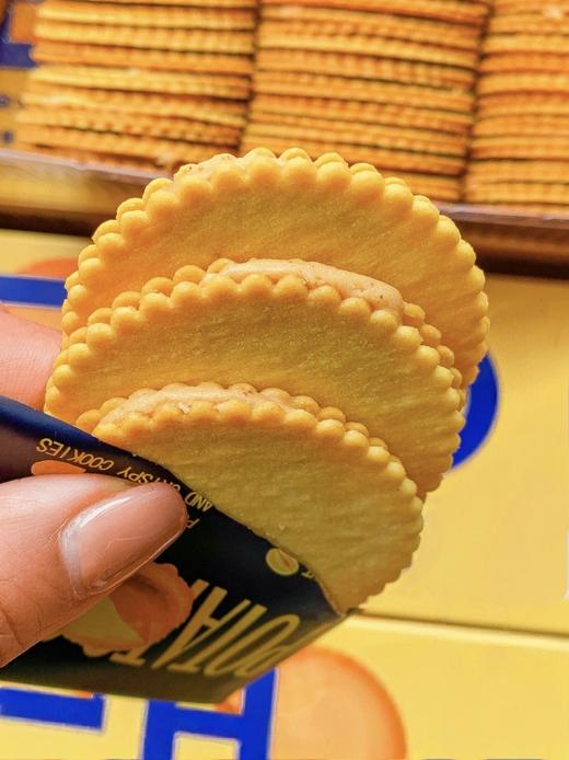 山姆平替「甜原柿吉 花生酱饼干」🥜好吃到没对手🤭1.5mm薄的薯香小饼🍪明星同款🥛咸香酥脆！越吃越上头啊🥺酥酥的薄脆夹着厚厚的花生酱😋吃完后满口花生酱香～  商品图7