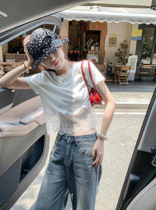 <曾小咸推荐>纯欲不规则蕾丝花边短袖T恤 商品图7