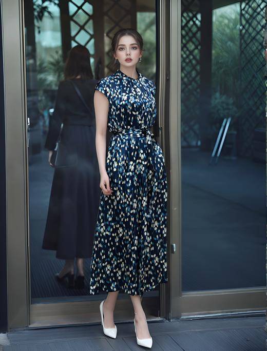 加折小立领松身系带连衣裙 商品图2