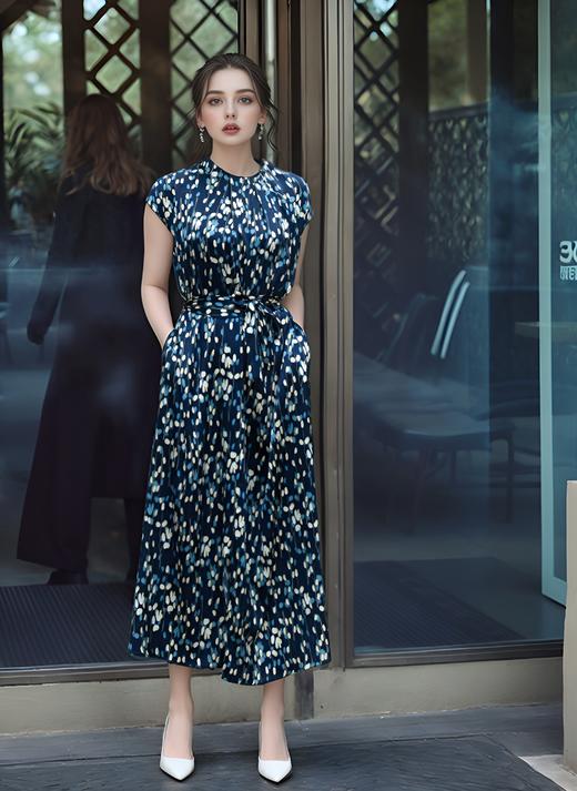 加折小立领松身系带连衣裙 商品图3