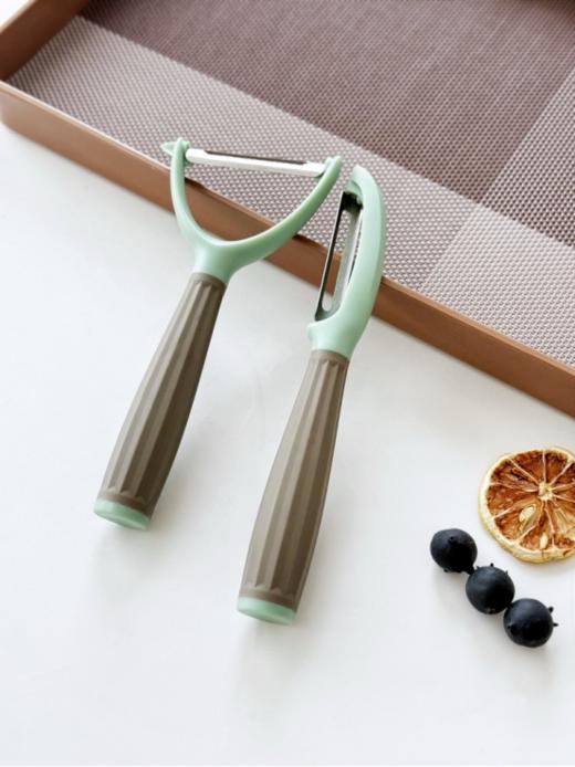 💥到手两把‼【进口品牌JP•sk5削皮刀】304不锈钢， 软硬皆可削❗省时省力，🉐提升厨房幸福感的小神器~ 🔺锋利刀头，耐磨耐用不卡皮  商品图0