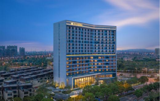 ★周末不加价★ ¥399起/晚，入住【宁波镇海开元名都酒店】含开元双床房+自助早餐、欢迎水果~ 健身房、游泳池畅享！酒店交通便利，近宁波帮博物馆！有效期至2025年12月30日 商品图0