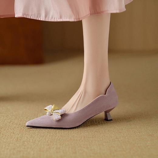 【预售5天】里外全皮气质高跟鞋仙女风甜美猫跟蝴蝶结珍珠浅口高跟鞋DB&M6205 商品图3