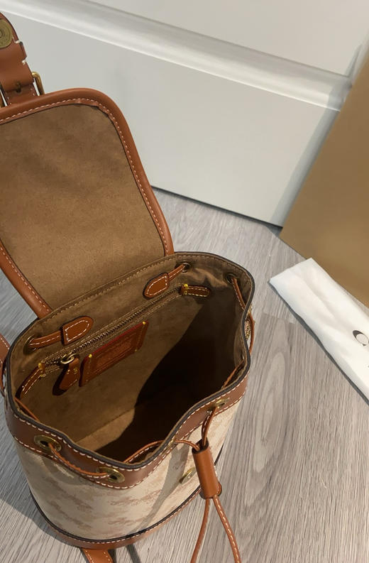 夏季特惠💰480 蔻驰CAM31 CAM32书包到货了，新款harper双肩包牛仔手提包斜挎单肩包。尺寸：18×13×20cm 商品图7