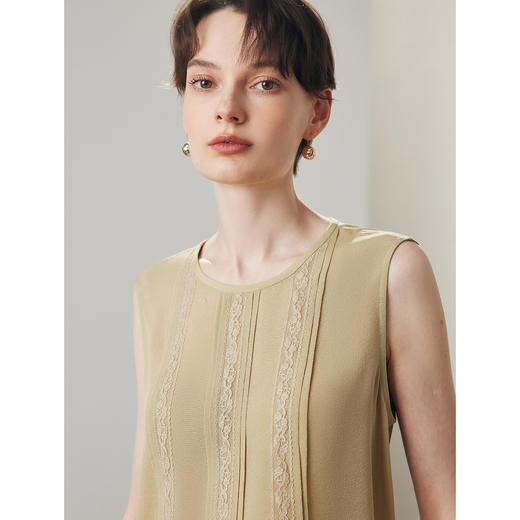 「自」全新升级【铂金会员312/天猫419/差价107】(02158)洛诗琳桑蚕丝无袖上衣2025春夏通勤圆领蕾丝拼接真丝套头衫 商品图2