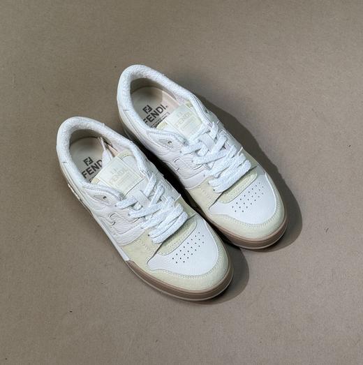 中性款Match 浮雕皮面低帮休闲鞋011 商品图1