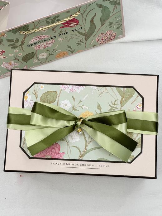 D060326优雅浪漫海蓝洁面彩妆森系珍珠礼盒 商品图2