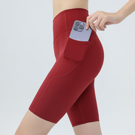 【147元任选3件】跃牌【蚂蚁运动】系列 瑜伽裤女健身运动裤五分紧身短裤DBK3563（活动产品，收货7天内支持退换） 商品图4