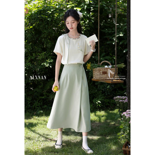 鹿向南「青提茉莉」浅绿色百搭半身裙夏新款高级感时尚气质半裙女 商品图1