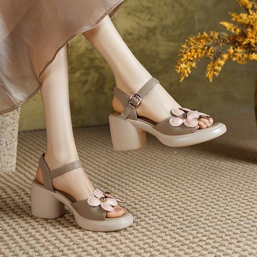 【预售5天】8CM小个子增高厚底拼色花朵凉鞋，粗跟一字带高跟鞋BXJ&612-1 商品图4