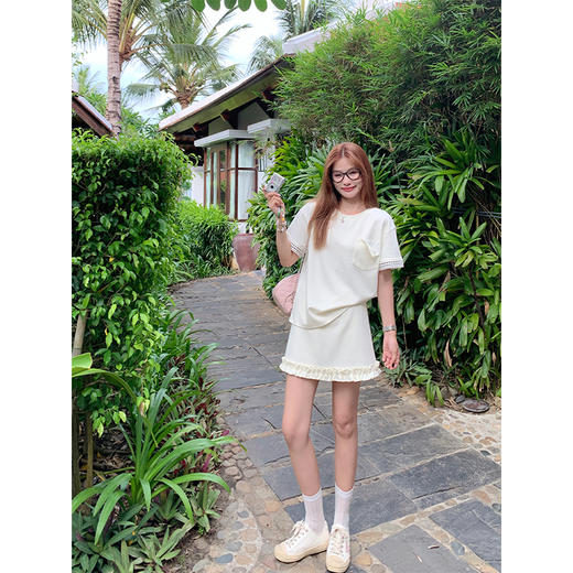 【折后再享2件88折】现货秒杀！微信打折价！袖口蕾丝边T恤+花边短裙两件套 日常189.99/件 立减60 秒杀129.99/件！！ 商品图2