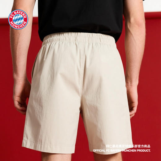 【官方正版】拜仁足球俱乐部丨夏季米白色口袋短裤户外运动裤舒适透气 商品图2