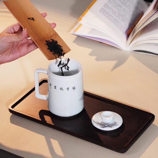 昌南大师景德镇陶瓷《瑞雪兆丰年》茶水分离杯 商品图2