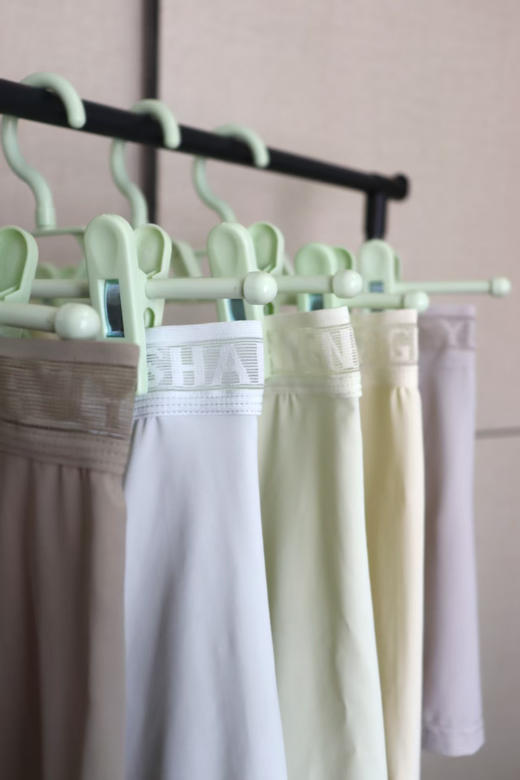 【7A抑菌冰丝男士内裤】!!镂空腰带设计 透气加倍简约大方 多色组合超百搭 冰丝面料，速干透气，冰冰凉凉，无惧闷热 镂空腰头设计，高弹不勒，舒适一整天 商品图3