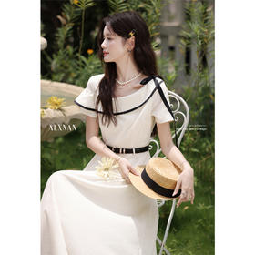 鹿向南「琉光风铃」时尚气质连衣裙女夏不规则设计感收腰杏色长裙