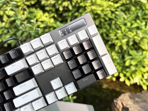 磁动力ZK100 青轴机械键盘有线104键电竞游戏办公专用 商品图13