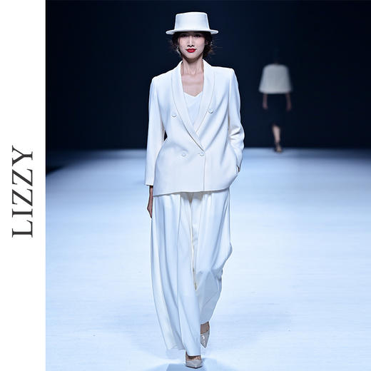 LIZZY 2024春夏老钱风简约通勤男友风阔版型西装外套7461 商品图1