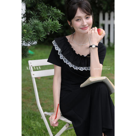 鹿向南「港岛暮色」法式气质设计感黑色荷叶边短袖连衣裙女长裙夏 商品图1