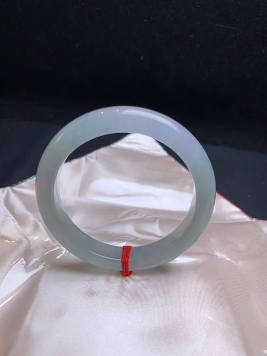 620116，52 冰底正圈手镯 ， 冰润秀气，带底色，整体干净油润 特别秀气 商品图3