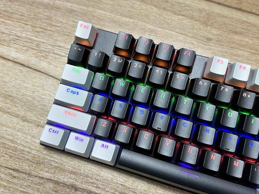 磁动力ZK100 青轴机械键盘有线104键电竞游戏办公专用 商品图12