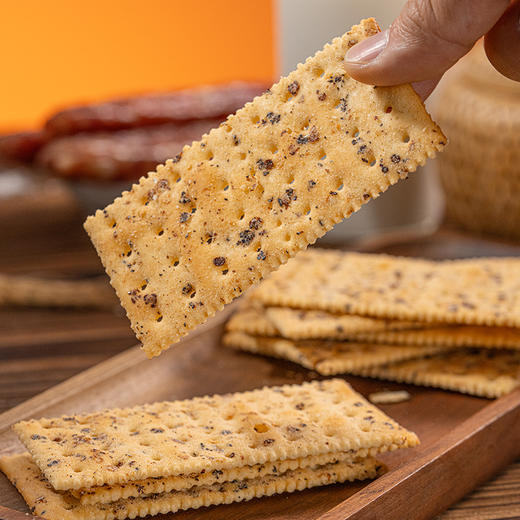 广州酒家 黑松露培根腊肠苏打饼干咸味休闲零食小吃早餐办公室下午茶 商品图5