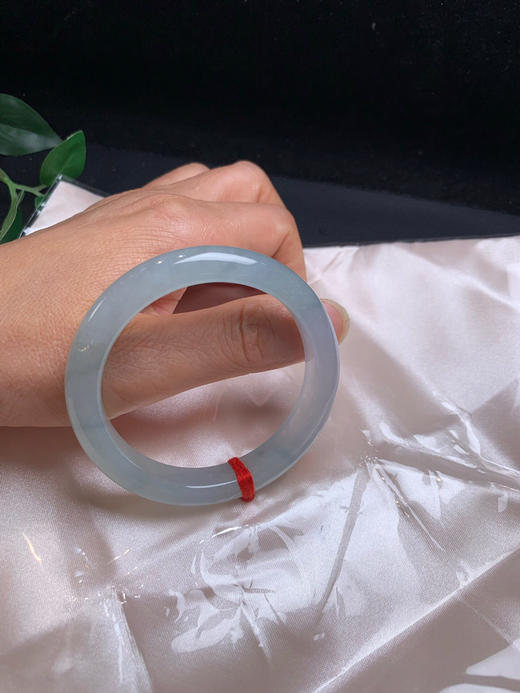 620116，52 冰底正圈手镯 ， 冰润秀气，带底色，整体干净油润 特别秀气 商品图5