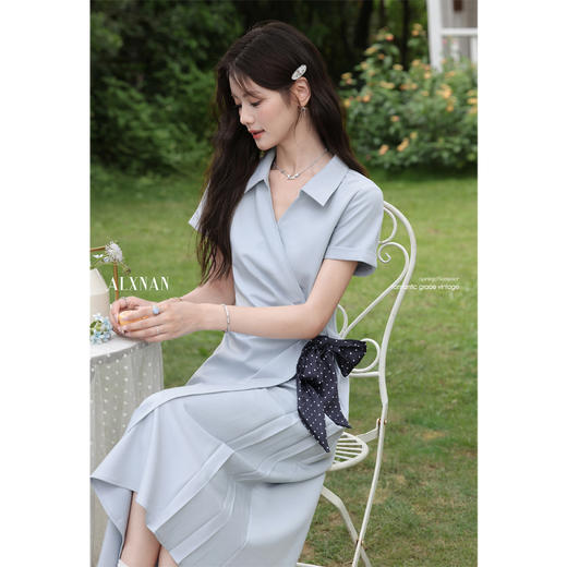 鹿向南「雅致通勤」蓝色短袖衬衫连衣裙女夏季新款高级感小众长裙 商品图4