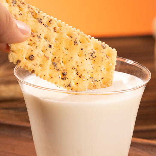 广州酒家 黑松露培根腊肠苏打饼干咸味休闲零食小吃早餐办公室下午茶 商品图9