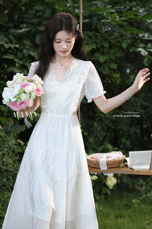 鹿向南「月光变奏曲」法式连衣裙女夏季小飞袖收腰米白色短袖长裙 商品图5