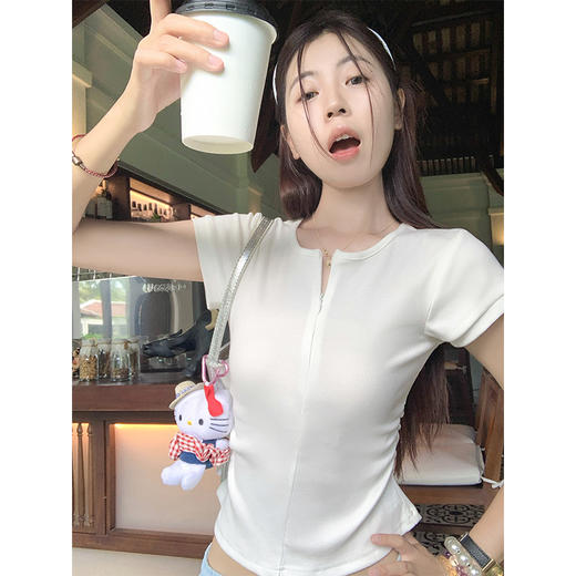 <曾小咸推荐>半拉链正肩短袖T恤女夏季设计感 商品图1