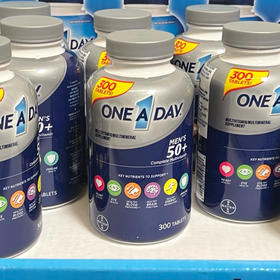 折扣特价📣提高免疫力❤300粒最新包装❤美国✈直邮男士多维50岁特价1瓶258元，女士多维50岁 258元🉐包税包邮到手🔥🔥拜耳One A Day每日一粒多维