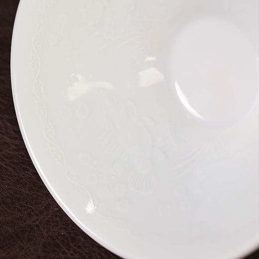 倚云煮泉内模印宝石蓝斗笠杯-鱼藻纹 商品图2