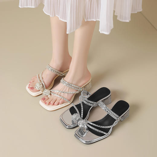 ZHR粗跟凉鞋女2025夏季新品外穿水钻夹趾法式轻奢高级凉拖鞋 商品图4