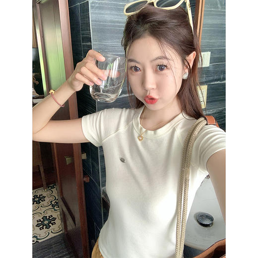 <曾小咸推荐>韩系甜辣风修身显瘦圆领T恤 商品图1