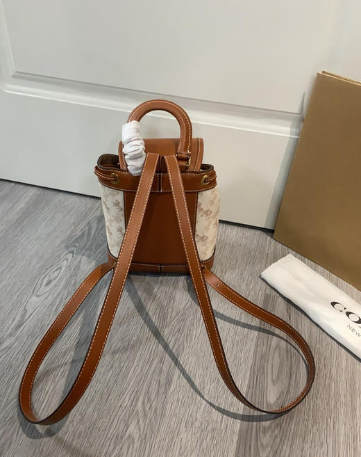 夏季特惠💰480 蔻驰CAM31 CAM32书包到货了，新款harper双肩包牛仔手提包斜挎单肩包。尺寸：18×13×20cm 商品图1