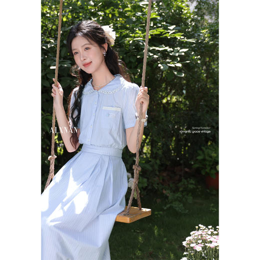 【65折秒杀】鹿向南「蓝海拾贝」法式蓝色条纹短袖衬衫连衣裙女夏季收腰长裙子 商品图2