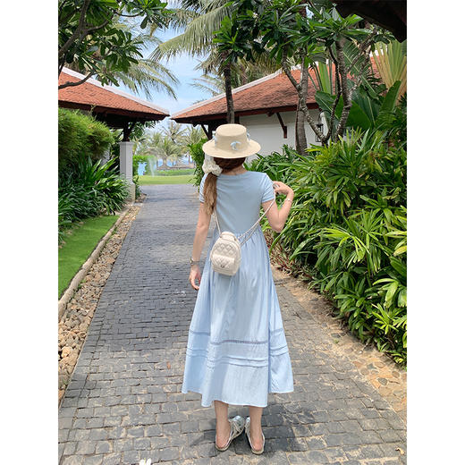 【折后再享2件88折】最后一波现货！法式刺绣方领连衣裙 日常209.99/件 立减60 秒杀149.99/件！！ 商品图3