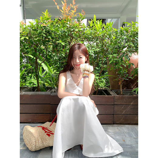 【折后再享2件88折】最后一波现货！度假风无袖V领连衣裙 日常229.99/件 立减80 秒杀149.99/件！！ 商品图2