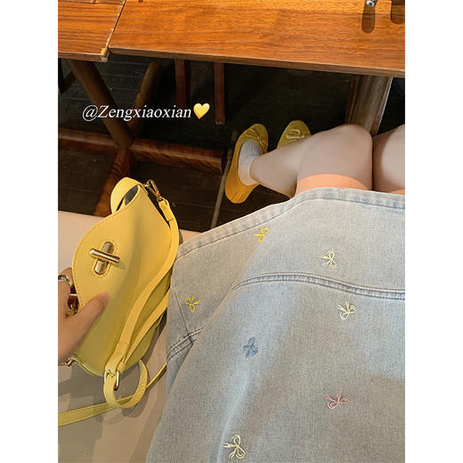 <曾小咸推荐>蝴蝶结小刺绣减龄牛仔连衣裙 商品图3